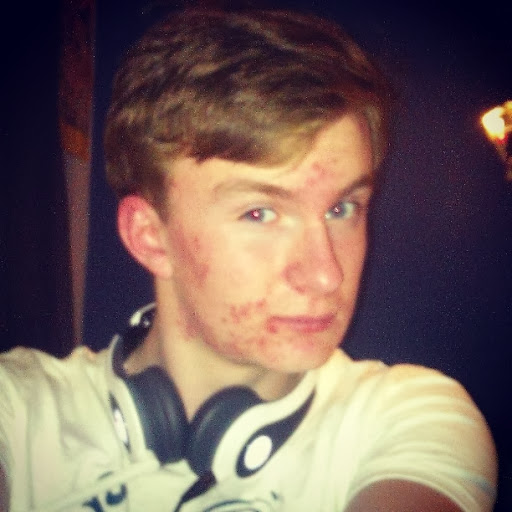 Daniel Crow Photo 21