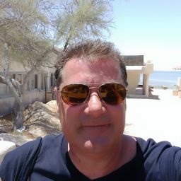 Robin Bailey Photo 12