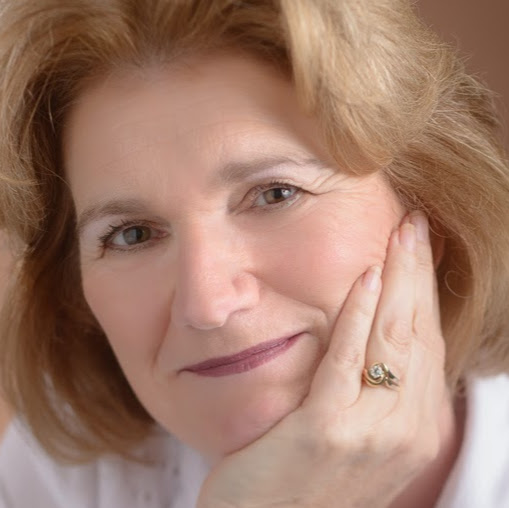 Bonnie Edwards Photo 7