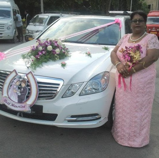 Debbie Fernandez Photo 29