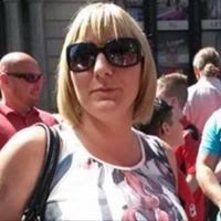 Julie Oakley Photo 17