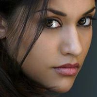 Annie Matthews Photo 16