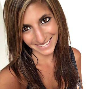 Nicole Levine Photo 14