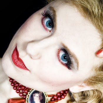 Catherine Antoine Photo 8
