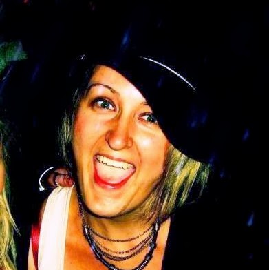 Angela Campbell Photo 37