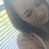 Amanda Lewis Photo 18
