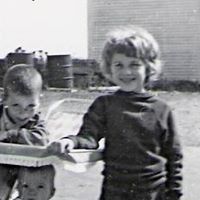 Debra Tuttle Photo 9