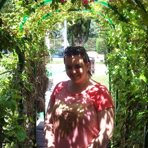 Beth Young Photo 27