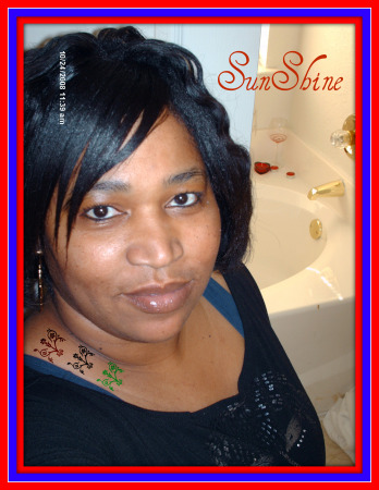Diana Lewis Photo 33