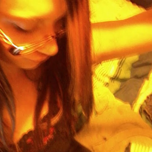 Reina Perez Photo 11