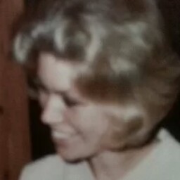 Linda Shelton Photo 37
