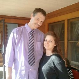 April Miles Photo 31