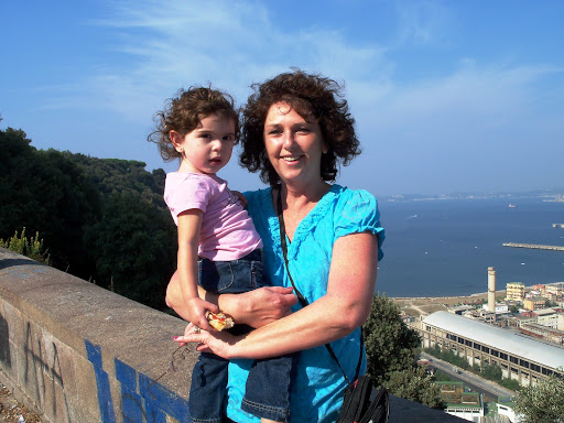 Charlotte Howell Photo 16