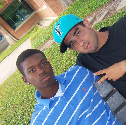 Derrick Taylor Photo 38