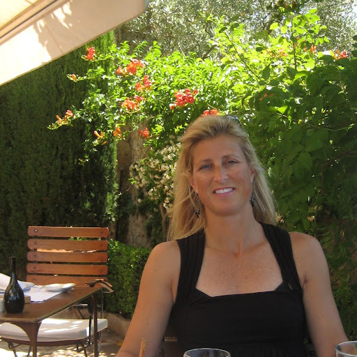 Renee Reilly Photo 5