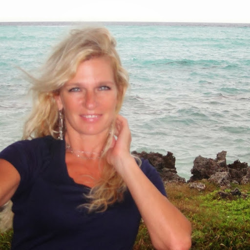 Cynthia Reilly Photo 34