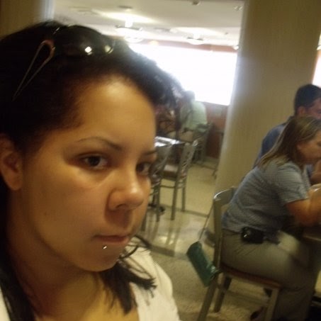 Rachel Collins Photo 9