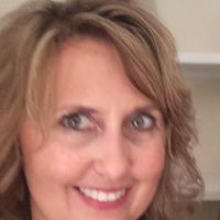 Melanie Gray Photo 13