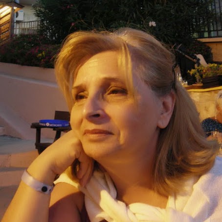 Laura Leone Photo 38