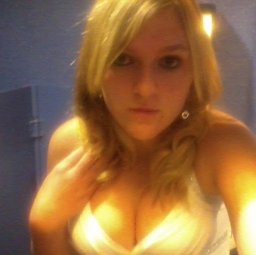 Bobbie Clark Photo 39