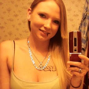 Amanda Neal Photo 35