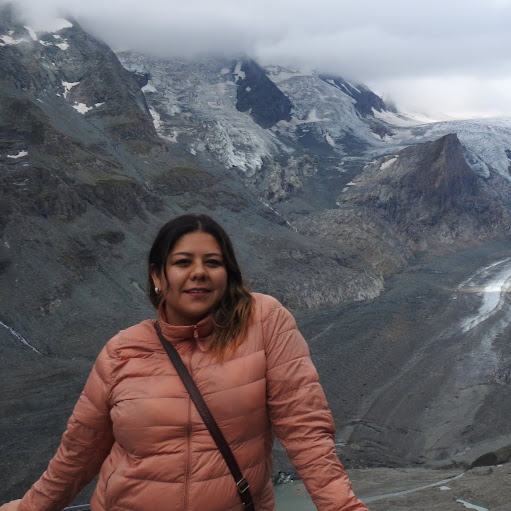 Victoria Castillo Photo 10