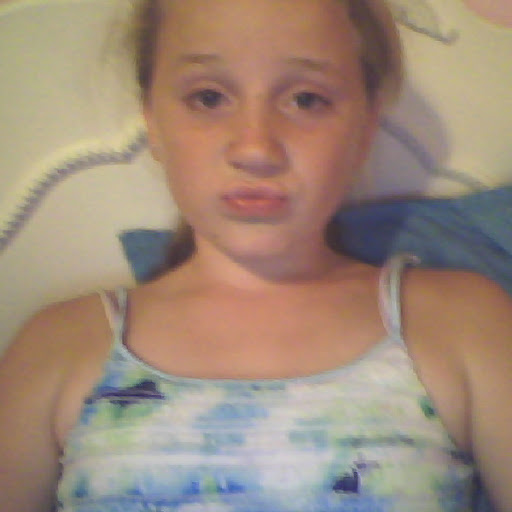 Julia Sabatini Photo 6