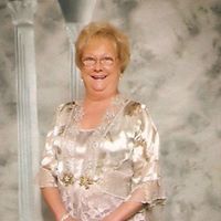 Sandra Bright Photo 17