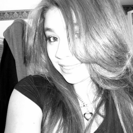 Victoria Oliver Photo 27