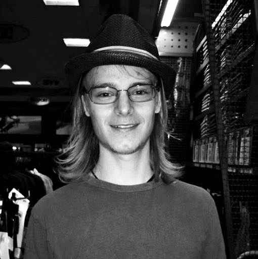 Aaron Mckenzie Photo 12