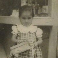 Reina Roman Photo 12