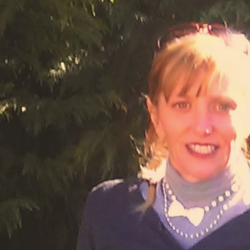 Janet Thomson Photo 33