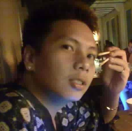 Robert Sevilla Photo 21