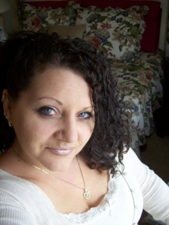 Ashley Hobbs Photo 20