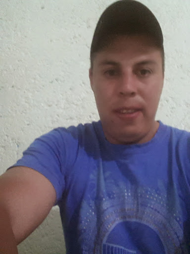 Abel Hernandez Photo 30