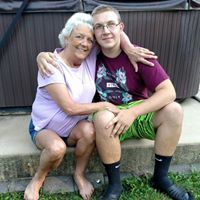 Amy Griffin Photo 37