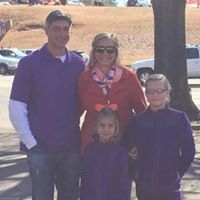 Julie Riley Photo 18