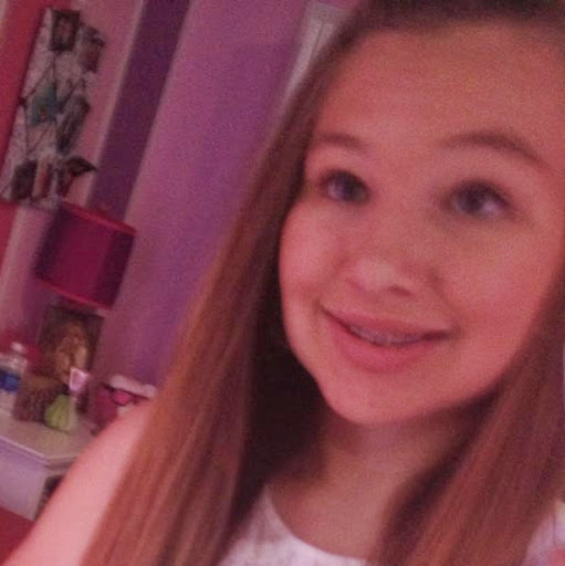 Taylor Hartman Photo 5 Taylor Hartman Photo 5