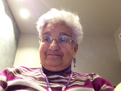 Julie Goldstein Photo 11