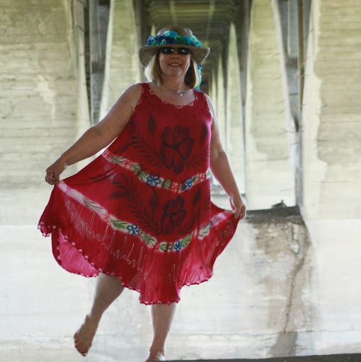 Debra Lloyd Photo 12