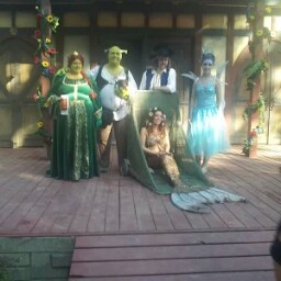 Julie Creamer Photo 10