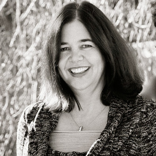 Lisa Nicholson Photo 18