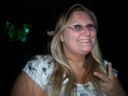 Amanda Collins Photo 26