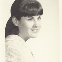 Roberta Howell Photo 16
