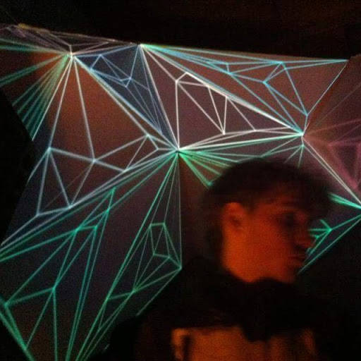 Sam Ellison Photo 13