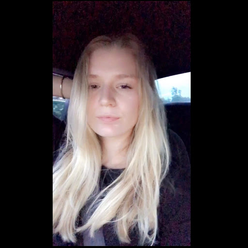 Chelsea White Photo 38