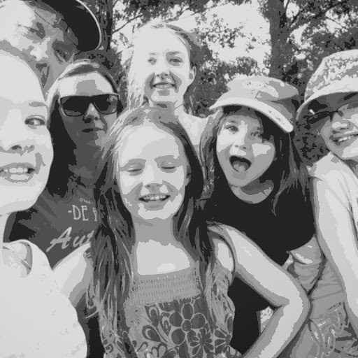 Veronica Neal Photo 24