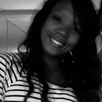 Victoria Phillips Photo 45