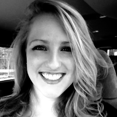 Laura Anderson Photo 27