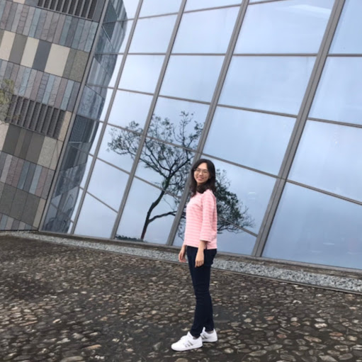 Julia Chu Photo 33